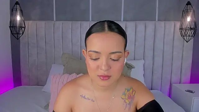 lea gray online show from April 16, 2026, 7:14 pm