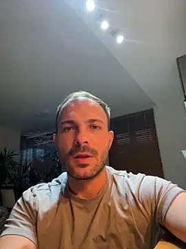 Adventurehotman online show from September 28, 2025, 4:23 pm