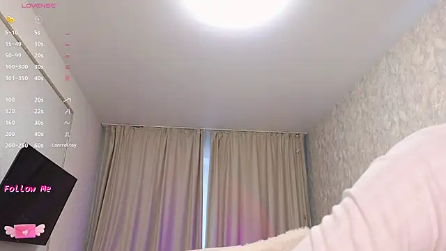 LaraSkinny online show from November 20, 2025, 3:07 am