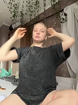 AmmyHot online show from March 13, 2026, 4:08 am