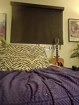 Hotbodyscottie online show from November 1, 2025, 8:27 am