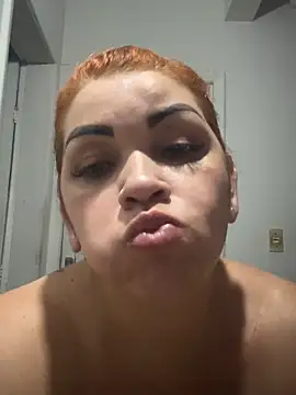 Bruninhaa34 online show from April 1, 2026, 9:56 pm