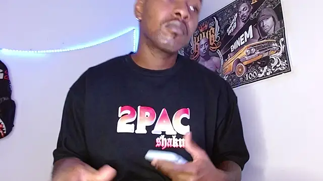 Snapshot of king__Black chatting on February 1, 2026, 8:18 pm king Black online show from February 1, 2026, 8:18 pm