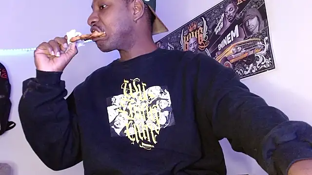 Snapshot of king__Black chatting on February 21, 2026, 3:13 pm king Black online show from February 21, 2026, 3:13 pm