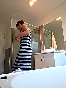 Pussy69Kat online show from November 3, 2025, 11:48 pm