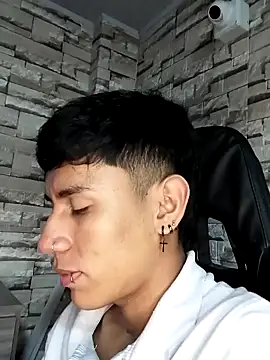 Levin Hikaru online show from March 3, 2025, 9:33 am