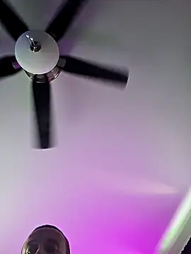 Twin2222 online show from September 15, 2025, 10:32 pm