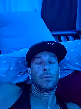 Twin2222 online show from September 22, 2025, 2:46 am