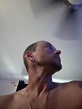 Twin2222 online show from September 22, 2025, 11:18 pm