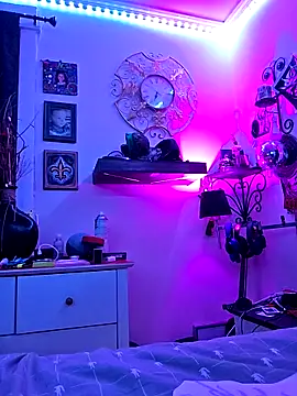 Twin2222 online show from September 24, 2025, 4:49 am