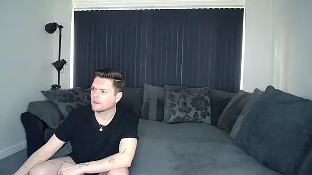 Snapshot of twotwinkhusbandss chatting on March 3, 2025, 3:42 pm twotwinkhusbandss online show from March 3, 2025, 3:42 pm