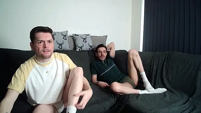 twotwinkhusbandss online show from April 4, 2026, 5:21 pm