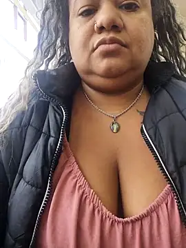 Carlabrasileira online show from September 18, 2025, 8:00 pm