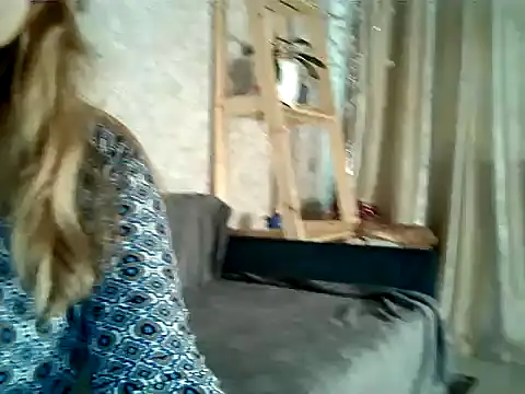 Snapshot of Aline_LoveFlowers chatting on January 16, 2025, 9:48 am Aline LoveFlowers online show from January 16, 2025, 9:48 am