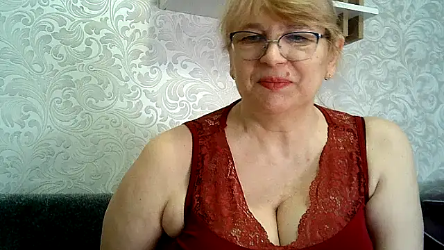 Snapshot of Aline_LoveFlowers chatting on February 27, 2025, 8:50 am Aline LoveFlowers online show from February 27, 2025, 8:50 am