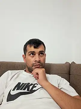 hornny1995 online show from September 27, 2025, 4:56 pm