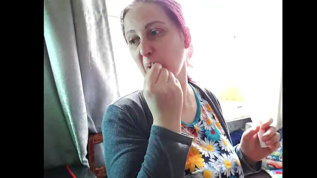 Snapshot of Sakura_Green chatting on April 28, 2026, 10:42 am Sakura Green online show from April 28, 2026, 10:42 am