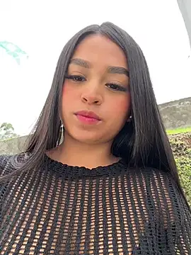 Snapshot of Juli_Walker chatting on December 7, 2024, 2:13 pm Juli Walker online show from December 7, 2024, 2:13 pm