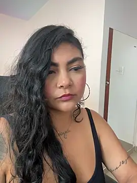 Snapshot of Juli_Walker chatting on March 1, 2026, 4:20 pm Juli Walker online show from March 1, 2026, 4:20 pm