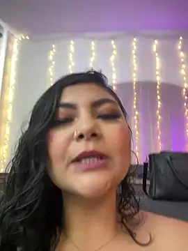 Snapshot of Juli_Walker chatting on March 9, 2026, 2:10 pm Juli Walker online show from March 9, 2026, 2:10 pm