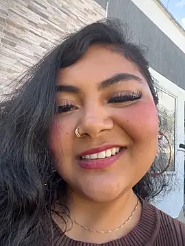 Snapshot of Juli_Walker chatting on May 5, 2026, 2:14 pm Juli Walker online show from May 5, 2026, 2:14 pm