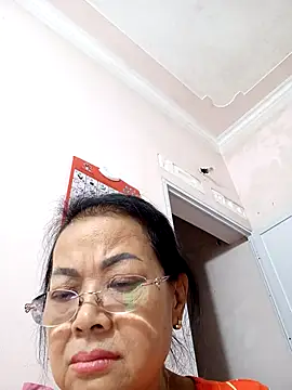 Snapshot of Hotestlove chatting on October 28, 2025, 1:14 pm Hotestlove online show from October 28, 2025, 1:14 pm