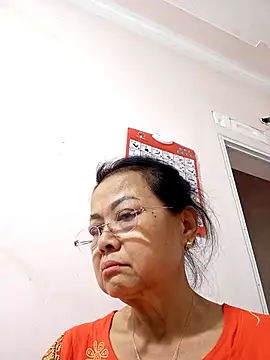 Snapshot of Hotestlove chatting on October 30, 2025, 2:24 am Hotestlove online show from October 30, 2025, 2:24 am