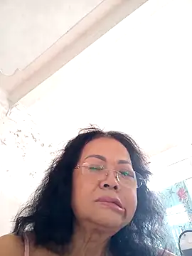 Snapshot of Hotestlove chatting on November 6, 2025, 12:55 am Hotestlove online show from November 6, 2025, 12:55 am