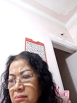 Snapshot of Hotestlove chatting on November 6, 2025, 2:29 pm Hotestlove online show from November 6, 2025, 2:29 pm