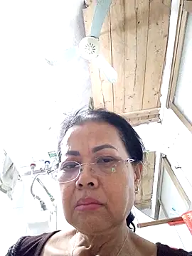 Snapshot of Hotestlove chatting on November 11, 2025, 12:21 am Hotestlove online show from November 11, 2025, 12:21 am