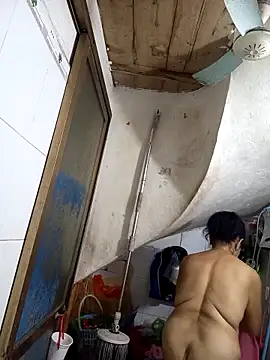 Snapshot of Hotestlove chatting on November 11, 2025, 12:27 pm Hotestlove online show from November 11, 2025, 12:27 pm