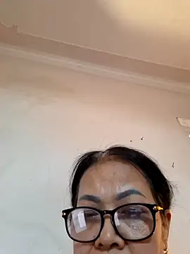 Snapshot of Hotestlove chatting on November 16, 2025, 9:15 am Hotestlove online show from November 16, 2025, 9:15 am