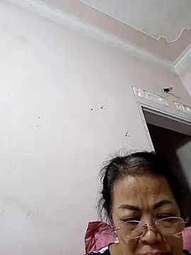 Snapshot of Hotestlove chatting on November 18, 2025, 11:14 am Hotestlove online show from November 18, 2025, 11:14 am