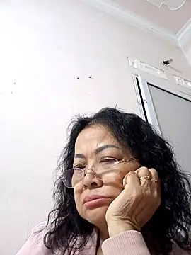 Snapshot of Hotestlove chatting on December 1, 2025, 2:33 pm Hotestlove online show from December 1, 2025, 2:33 pm