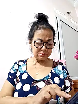 Snapshot of Hotestlove chatting on December 4, 2025, 12:03 pm Hotestlove online show from December 4, 2025, 12:03 pm