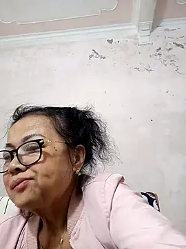 Snapshot of Hotestlove chatting on December 5, 2025, 1:58 am Hotestlove online show from December 5, 2025, 1:58 am