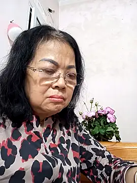 Snapshot of Hotestlove chatting on December 14, 2025, 10:20 am Hotestlove online show from December 14, 2025, 10:20 am