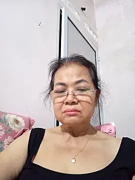 Hotestlove online show from March 25, 2026, 2:01 pm