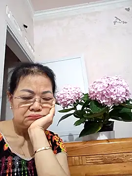 Snapshot of Hotestlove chatting on April 19, 2026, 10:56 pm Hotestlove online show from April 19, 2026, 10:56 pm