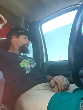 Snapshot of Crackkers chatting on December 9, 2024, 7:18 pm Crackkers online show from December 9, 2024, 7:18 pm