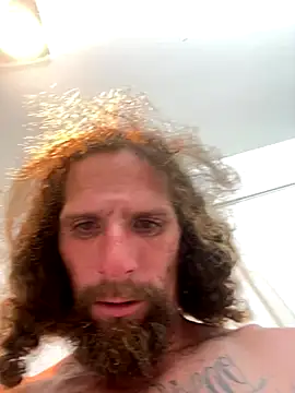 Snapshot of Crackkers chatting on November 27, 2025, 10:39 am Crackkers online show from November 27, 2025, 10:39 am