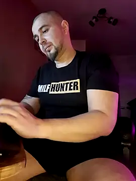 Foxyshaved online show from February 20, 2025, 4:50 am