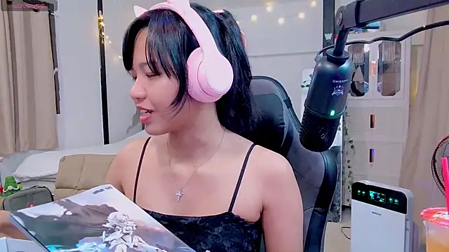 Kana G online show from February 20, 2025, 2:02 pm