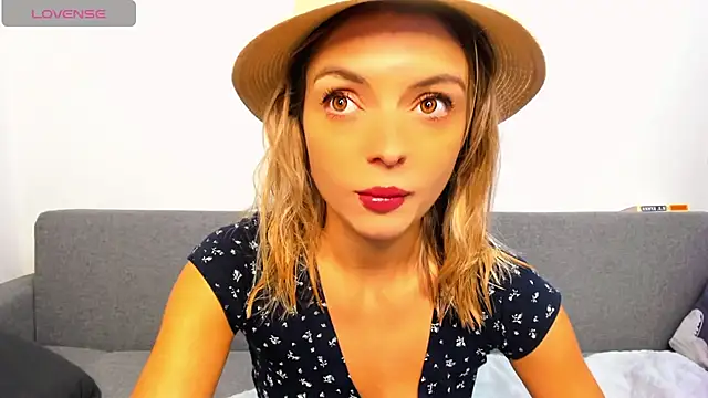  ellen meow  online show from November 9, 2025, 9:57 pm