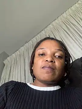 slimcateee online show from February 26, 2025, 5:50 pm