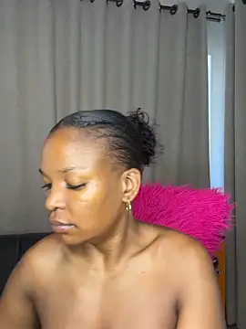 slimcateee online show from May 15, 2026, 8:21 am
