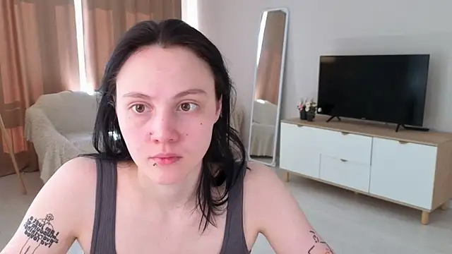 MaryCoopeer online show from May 30, 2026, 5:04 am
