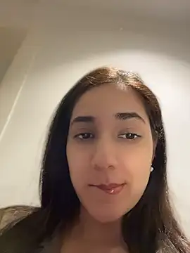 Snapshot of CuteeRose chatting on July 10, 2026, 6:32 pm CuteeRose online show from July 10, 2026, 6:32 pm