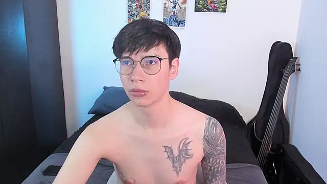 Aventure Twinks online show from June 16, 2026, 10:01 pm
