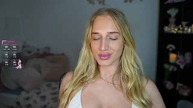 Snapshot of Nicolette__Shea_ chatting on January 8, 2025, 2:03 pm Nicolette Shea online show from January 8, 2025, 2:03 pm